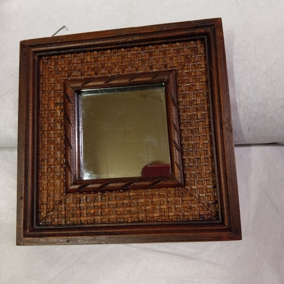 !! 3) Mirrors Designed Brown Solid Wooden Wall Decor 6" VINTAGE Intercontinental - Picture 4 of 8